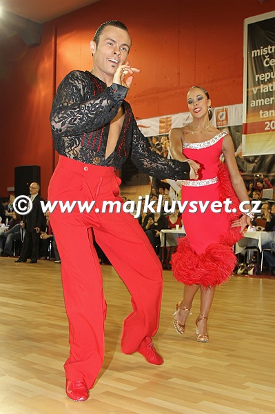 mcrlat2011_adult_0515-010