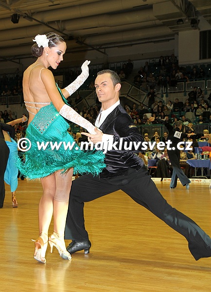 2012_mcrlat2012_03_adult_medium_mcrlat2012_adult_0321-013